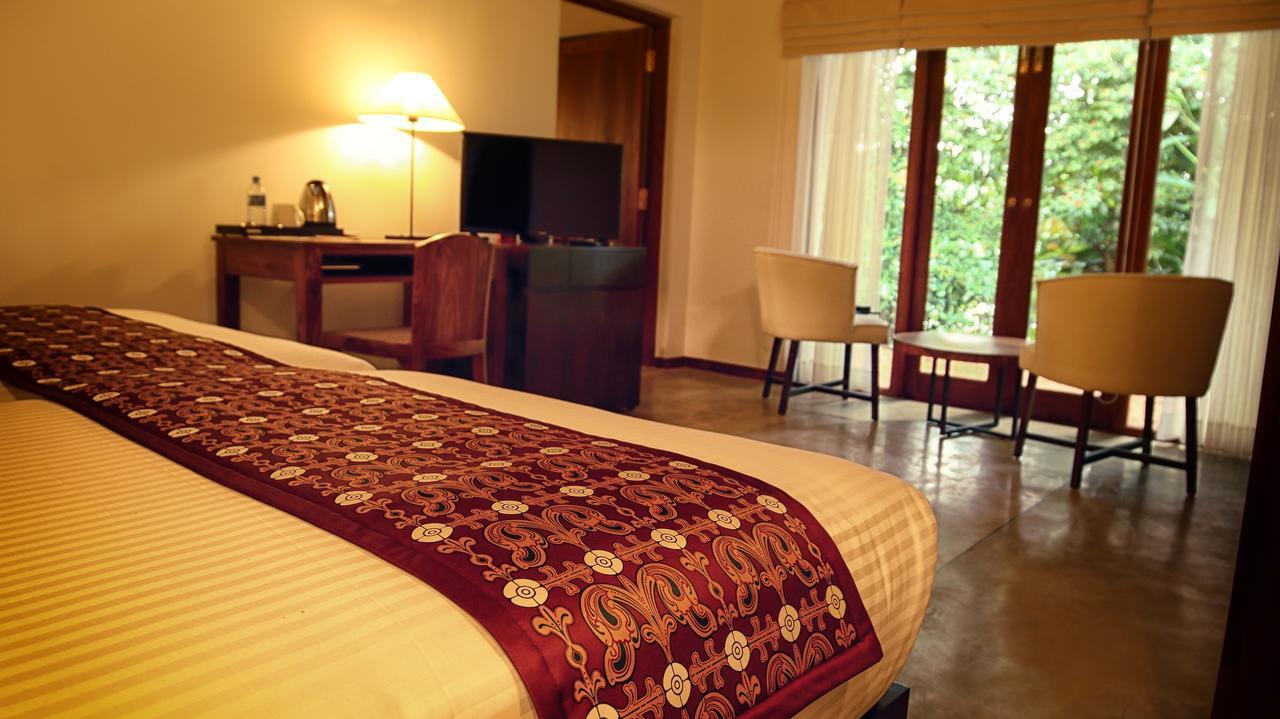 Kings Pavilion Luxury Hotel Kandy Exterior foto