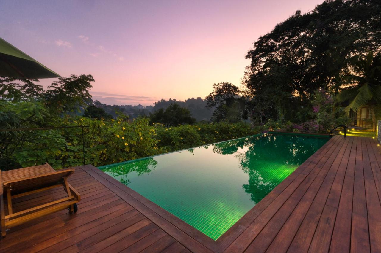 Kings Pavilion Luxury Hotel Kandy Exterior foto