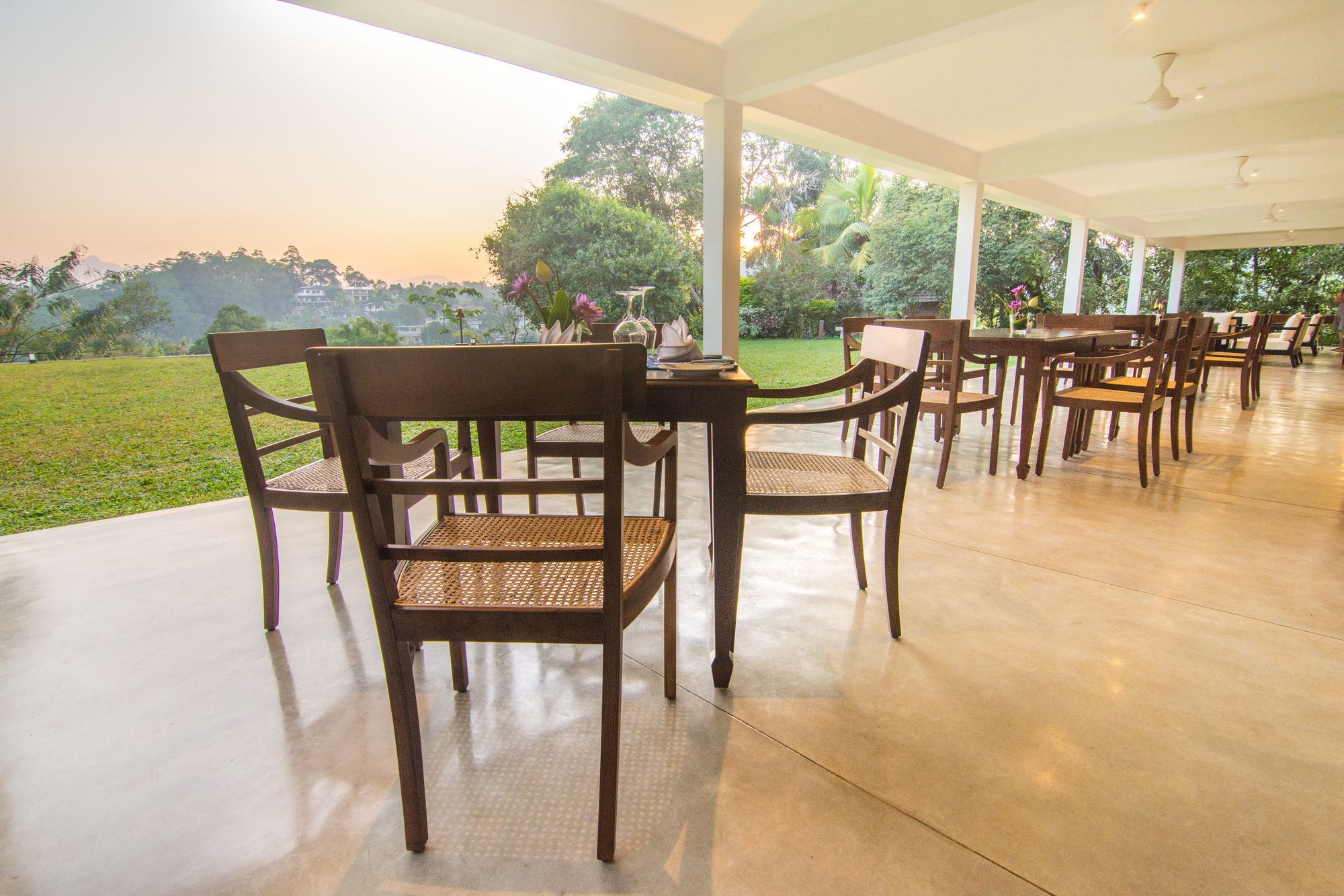 Kings Pavilion Luxury Hotel Kandy Exterior foto